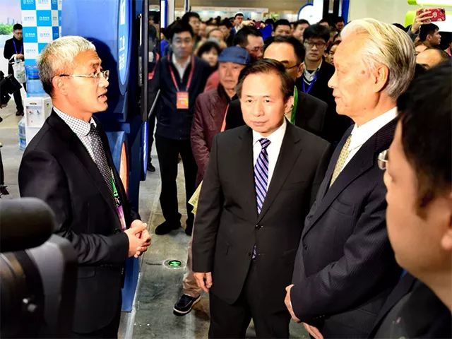 5c1cb90c634b1.jpg 1.jpg